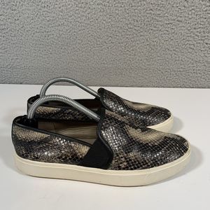 Vince Blair Snakeskin Embossed Leather Slip On‎ Sneakers Women's Size 6